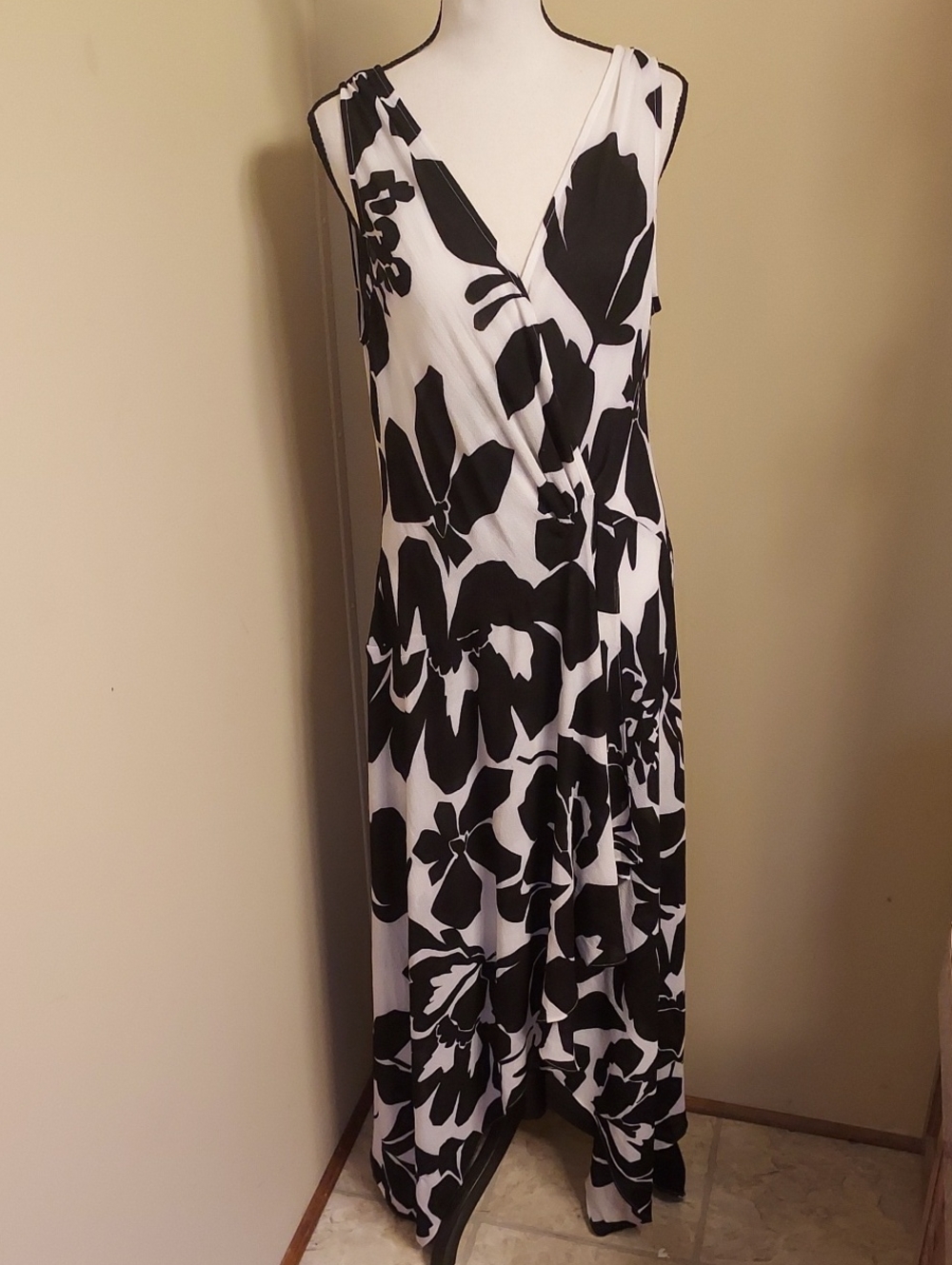 Donna Karan White Midi Dress with Clean Minimal Silhouette